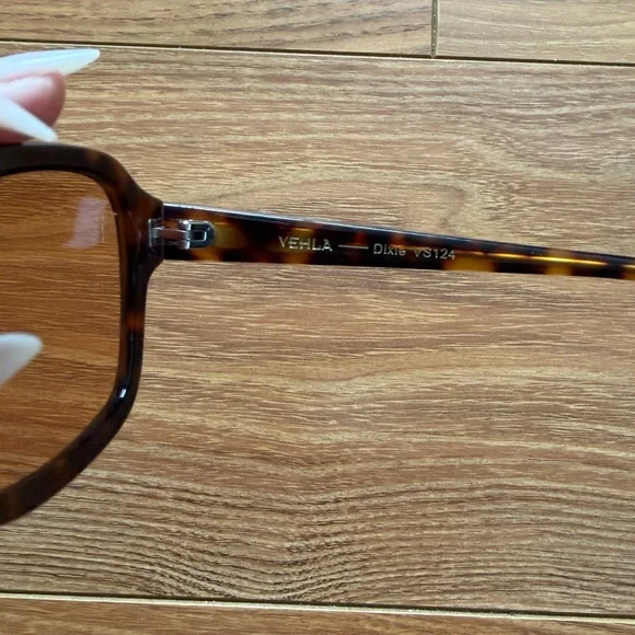 VEHLA Dixie Sunglasses Choc Tort/Cinnamon - www.theoakleygroves.com